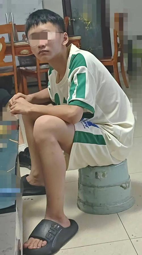 14岁青少年离家不归，一场亟待化解的成长危机与家庭革命