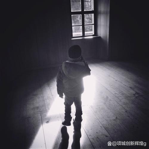 孤独的青春期，当你的初中孩子难以融入集体
