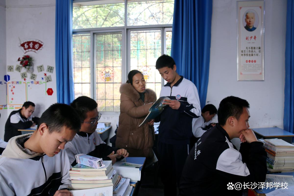初三男孩叛逆厌学，如何助迷途之舟穿越青春风暴？