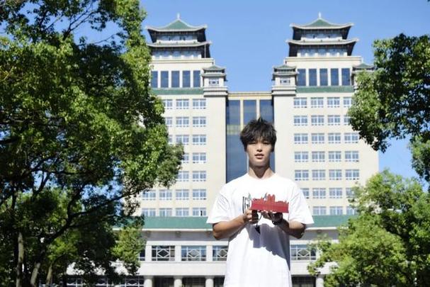当大学录取通知书成为烫手山芋，孩子考上大学不想去怎么办？